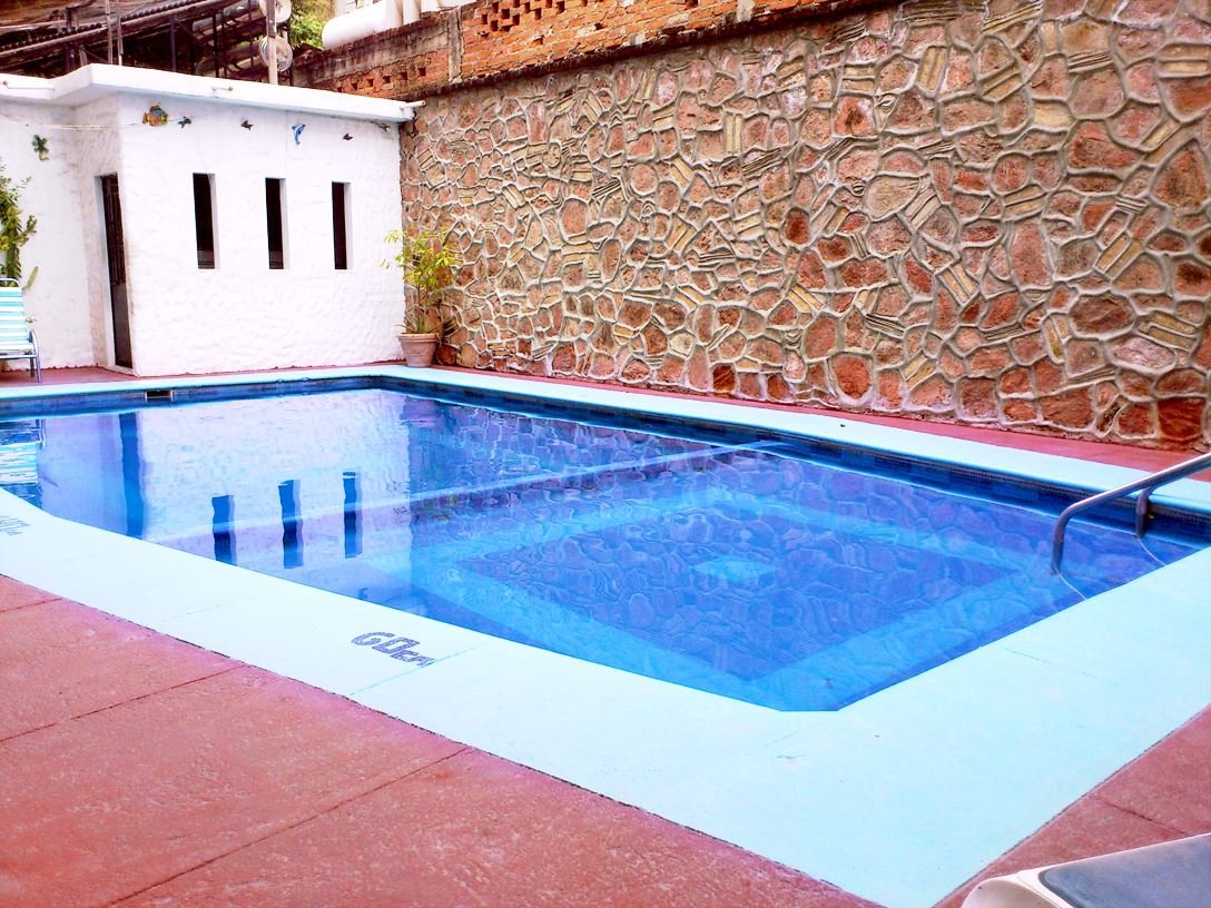 Alberca de Hotel Tulipanes